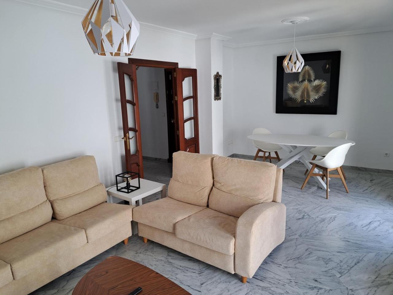 Encanto Urbano: Piso Centrico Totalmente Equipado 레브리자 외부 사진
