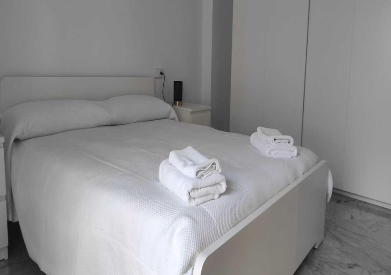 Encanto Urbano: Piso Centrico Totalmente Equipado 레브리자 외부 사진